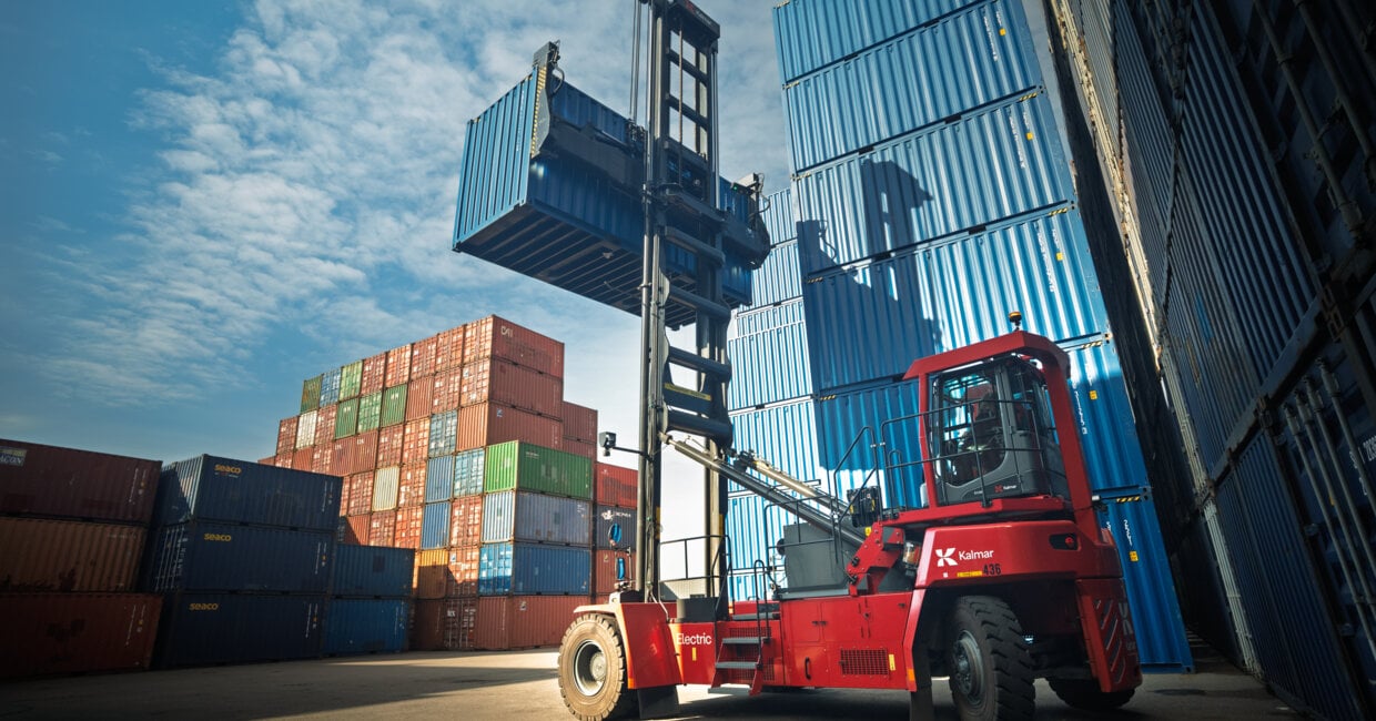 Pioneering work in the field of electric empty container handler