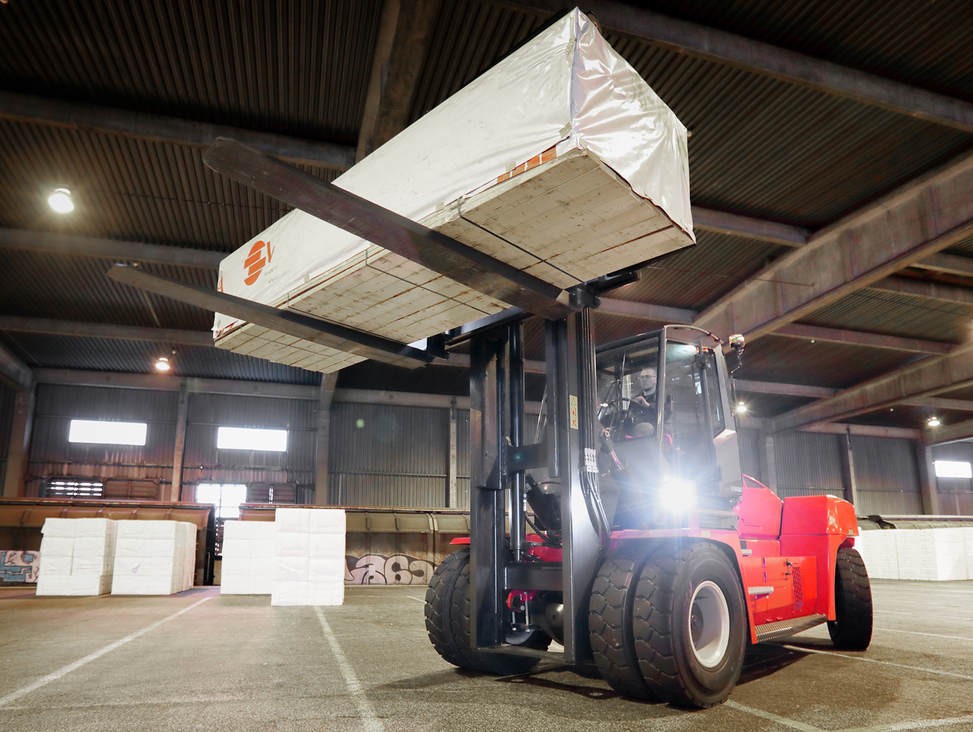 Chariot élévateur Essential 10-18 tonnes